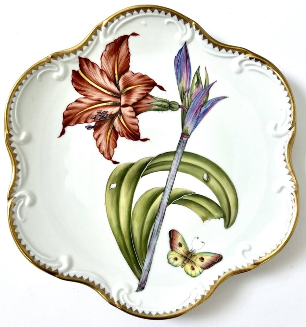 RFSC1 - Scalloped Salad/Dessert Plate by Anna Weatherley