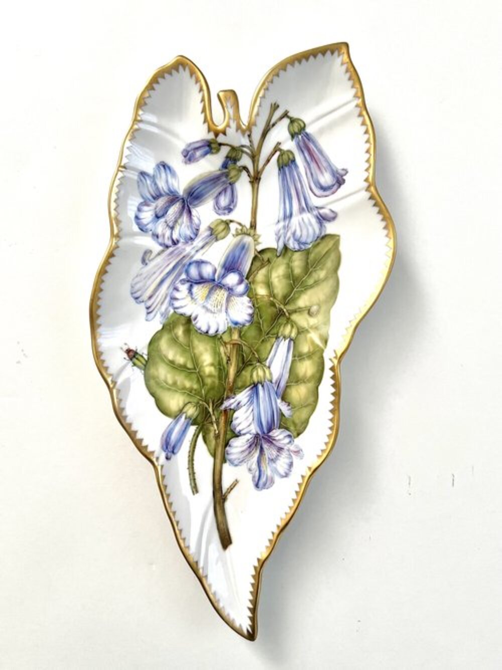 RG8 - Blue Flower Tray by Anna Weatherley