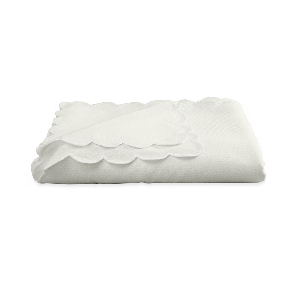 Savannah Gardens Tablecloth Bone 