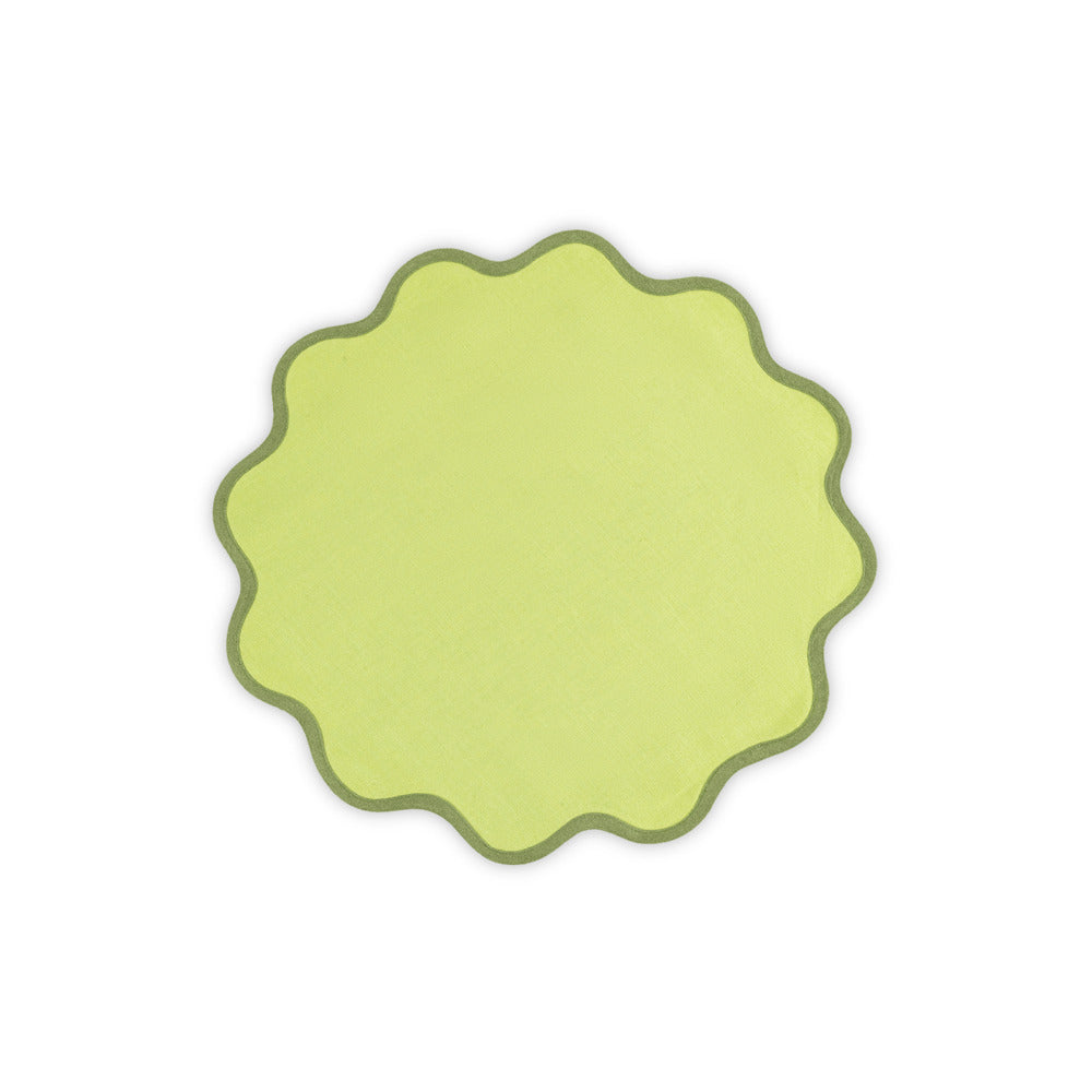 Scallop Edge Placemat set of 4 Peridot & Grass Circle 