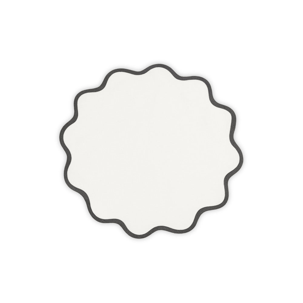 Scallop Edge Placemat set of 4 Smoke Grey Circle 