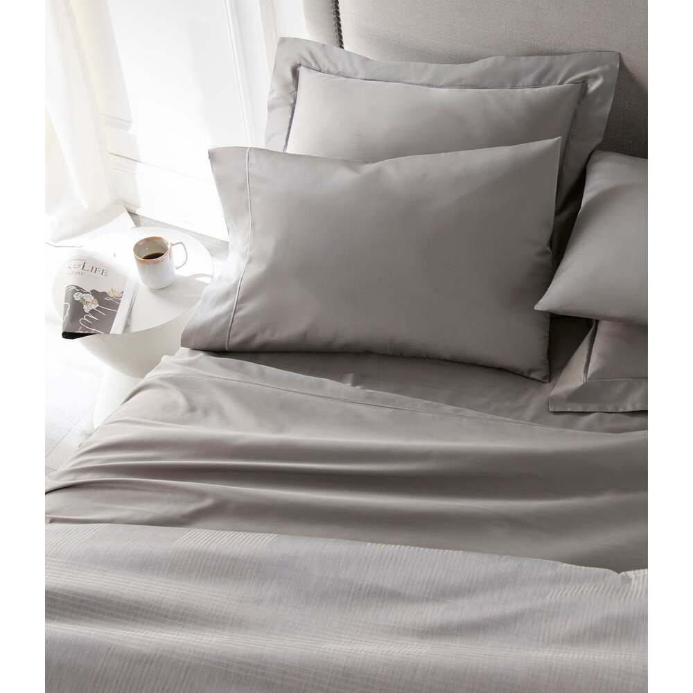 Soprano Sateen Pillowcases by Peacock Alley  2
