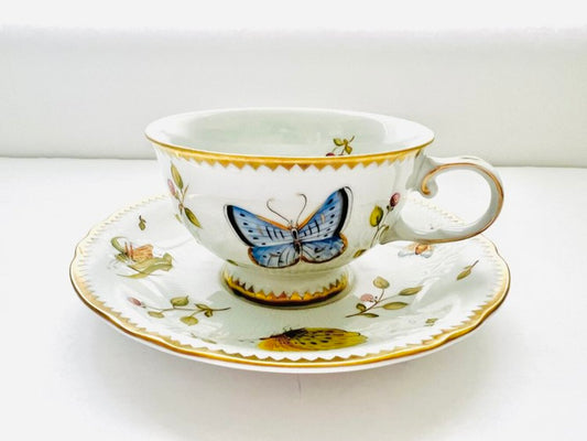 SPP22 - Cup & Saucer by Anna Weatherley