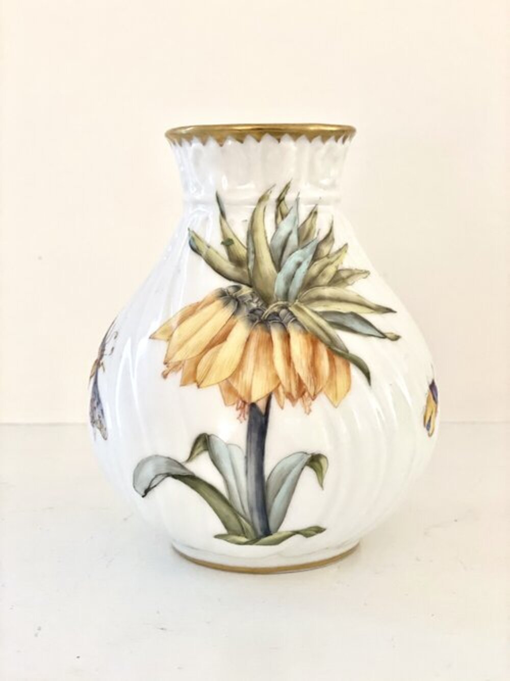 TX28 - Small Bud Vase by Anna Weatherley