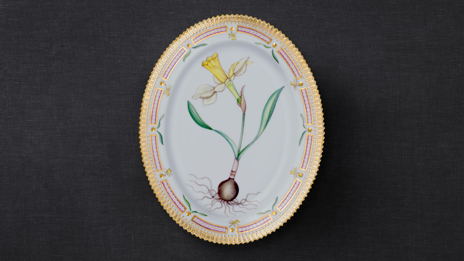 Flora Danica Oval Dish, 24.5 cm by Royal Copenhagen