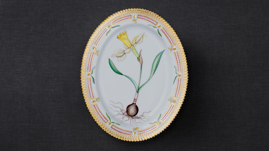 Flora Danica Oval Dish, 24.5 cm by Royal Copenhagen