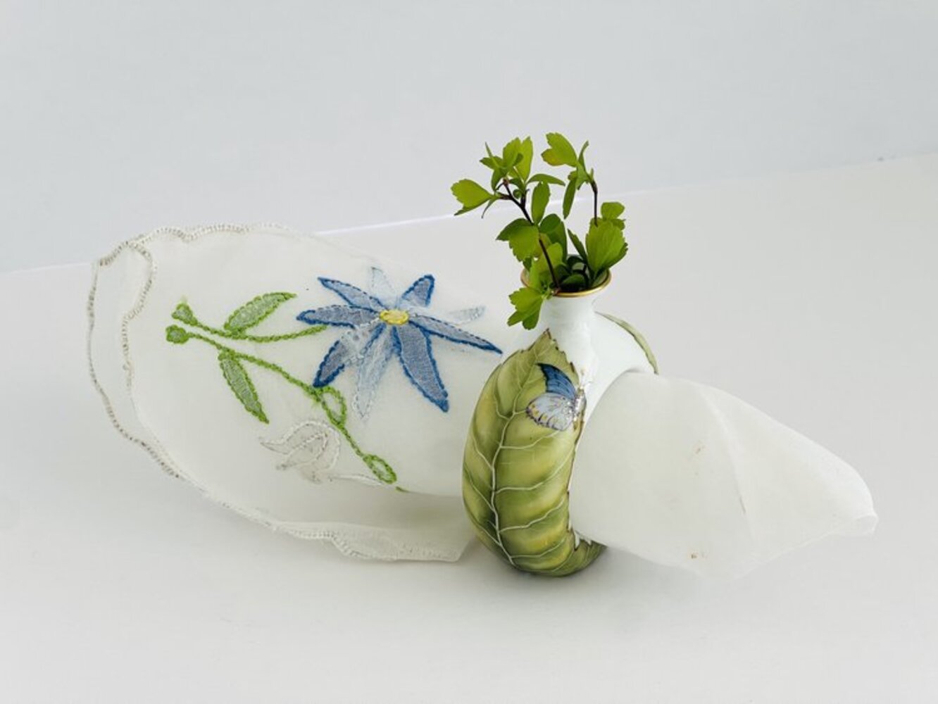 VN1 - Bud Vase/Napkin Ring by Anna Weatherley 7