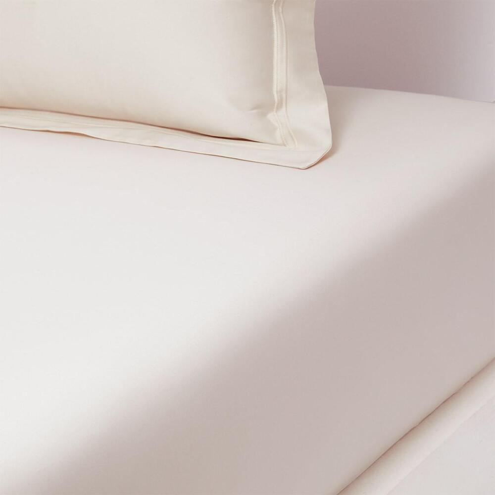 Walton Bed Collection by Yves Delorme 6