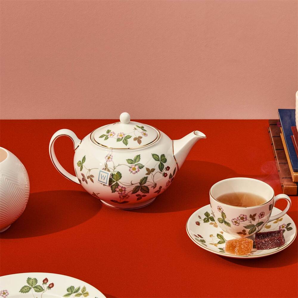 Wild Strawberry Soup Bowl 20 cm by Wedgwood Additional Image - 1